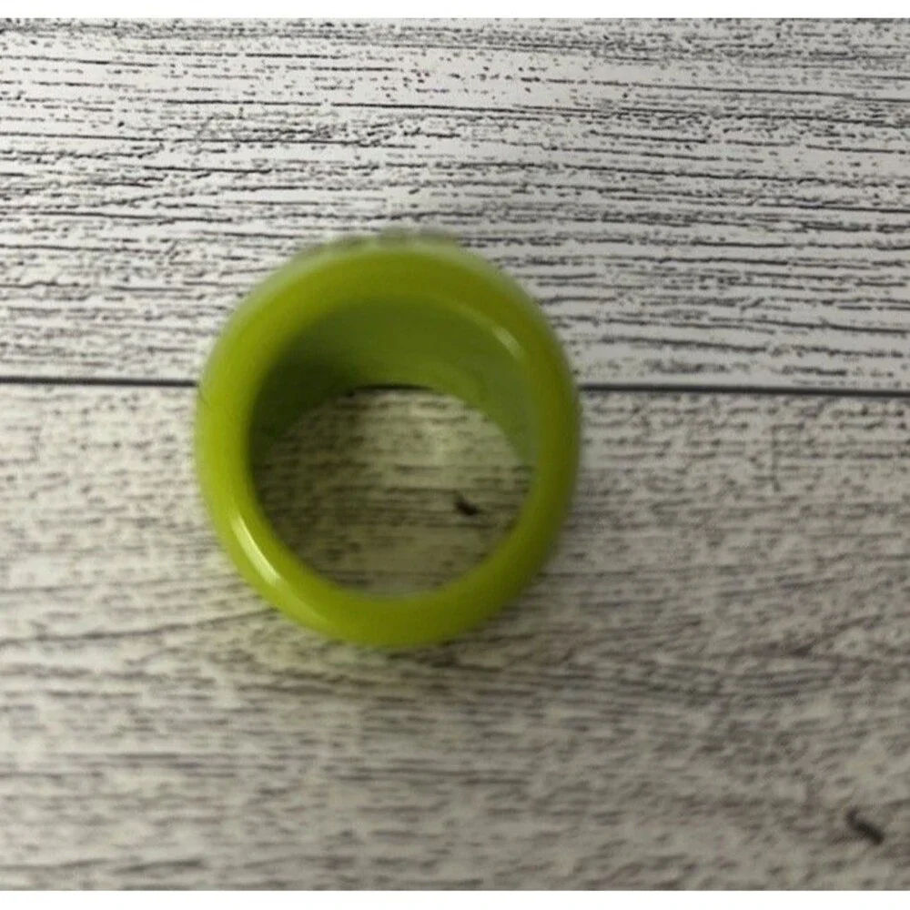 Vintage Disney Mickey Mouse Lucite Ring Chartreuse Green Rhinestones Size 6